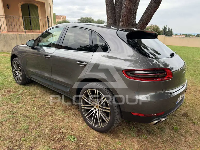 2016 Porsche MACAN