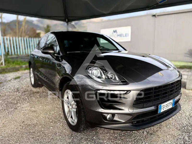 2016 Porsche MACAN