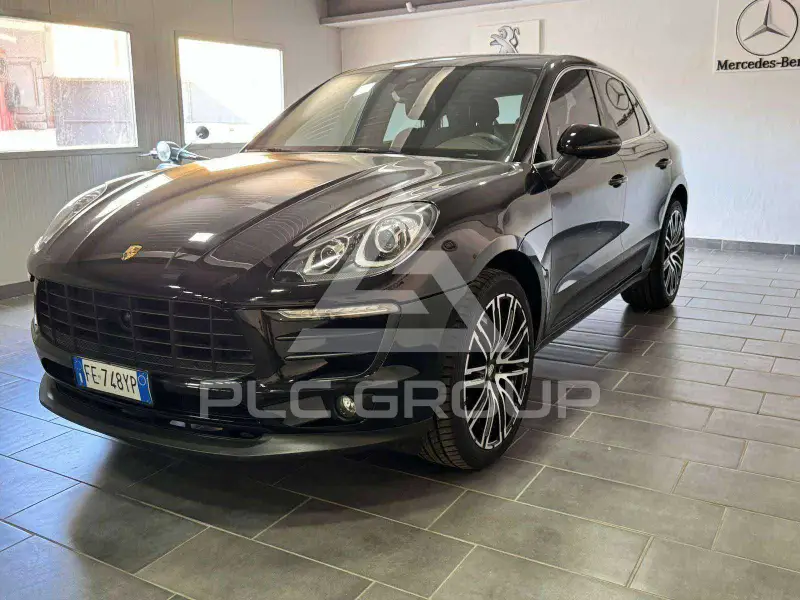 2016 Porsche MACAN