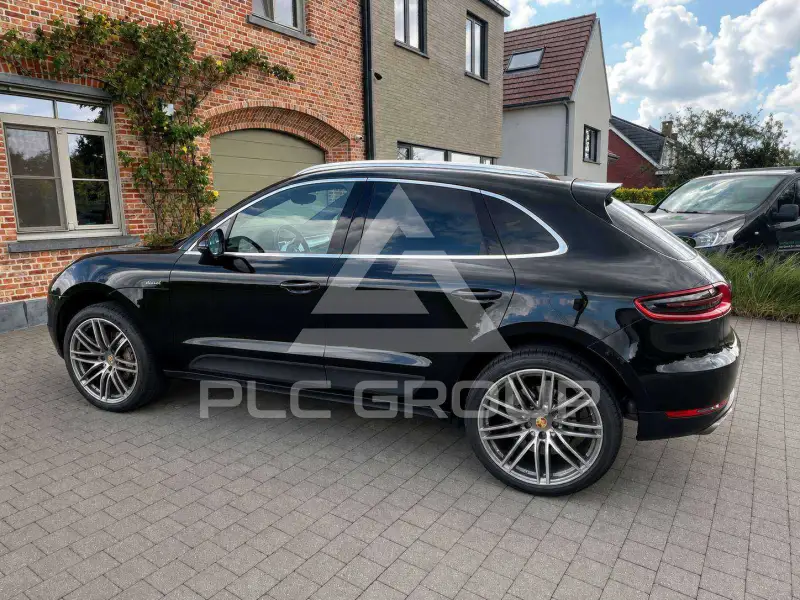 2016 Porsche MACAN