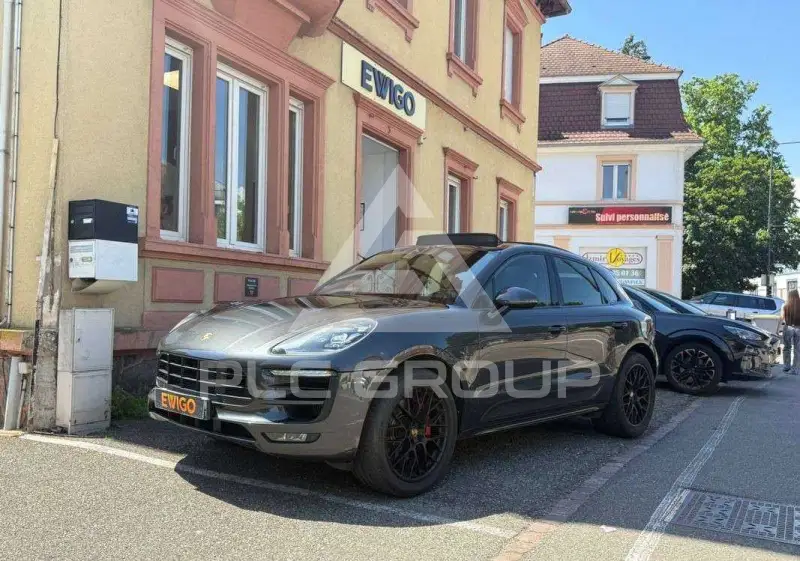 2016 Porsche MACAN