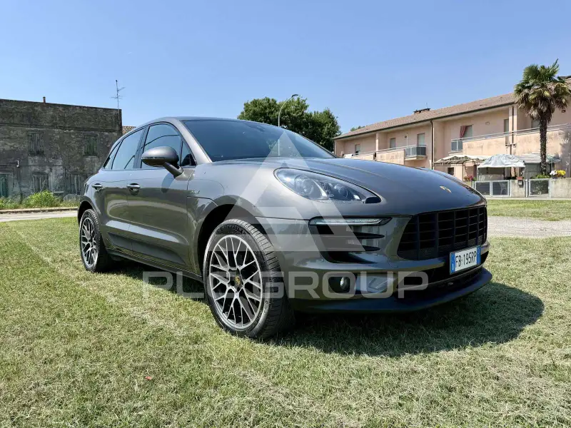 2016 Porsche MACAN