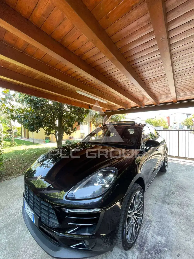 2016 Porsche MACAN