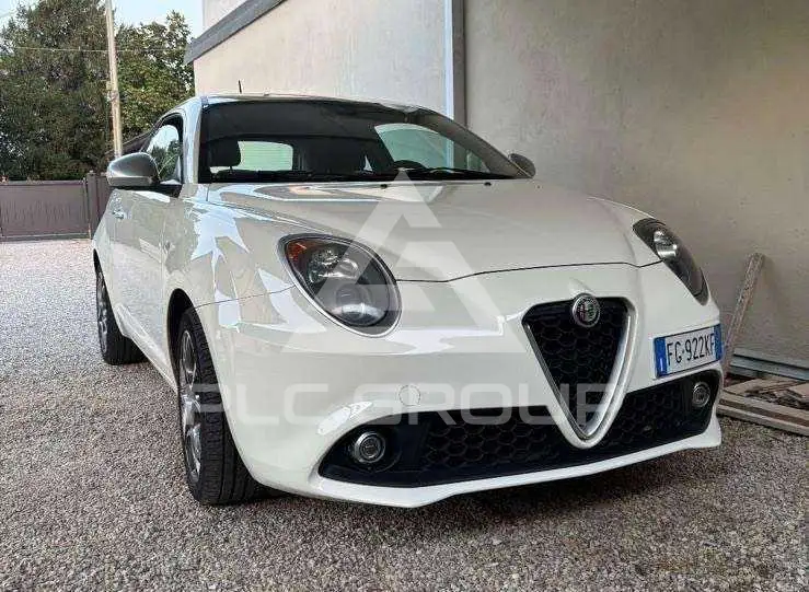 2016 Alfa Romeo Mito