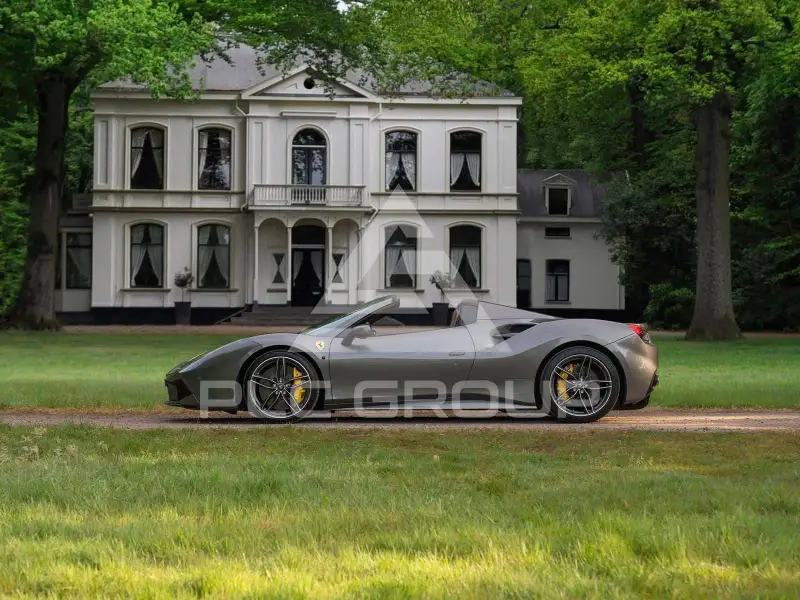 2016 Ferrari 488