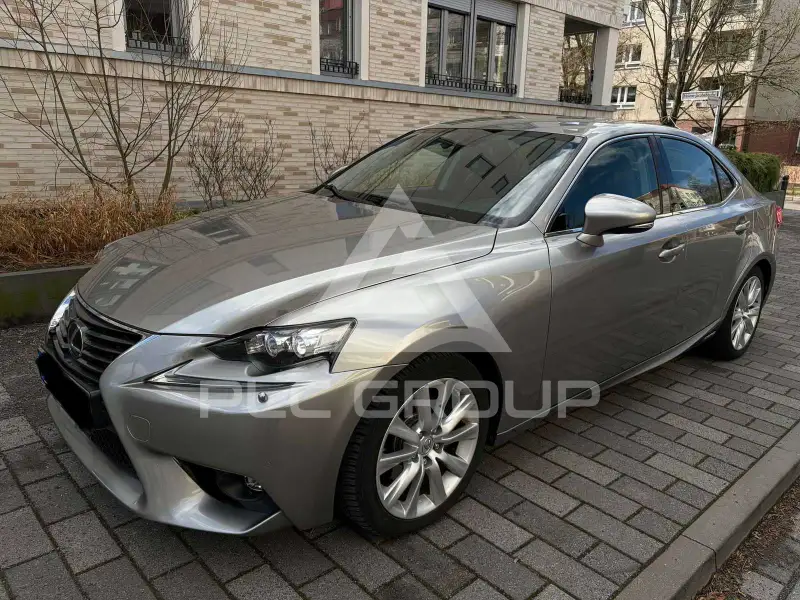 2016 Lexus IS300
