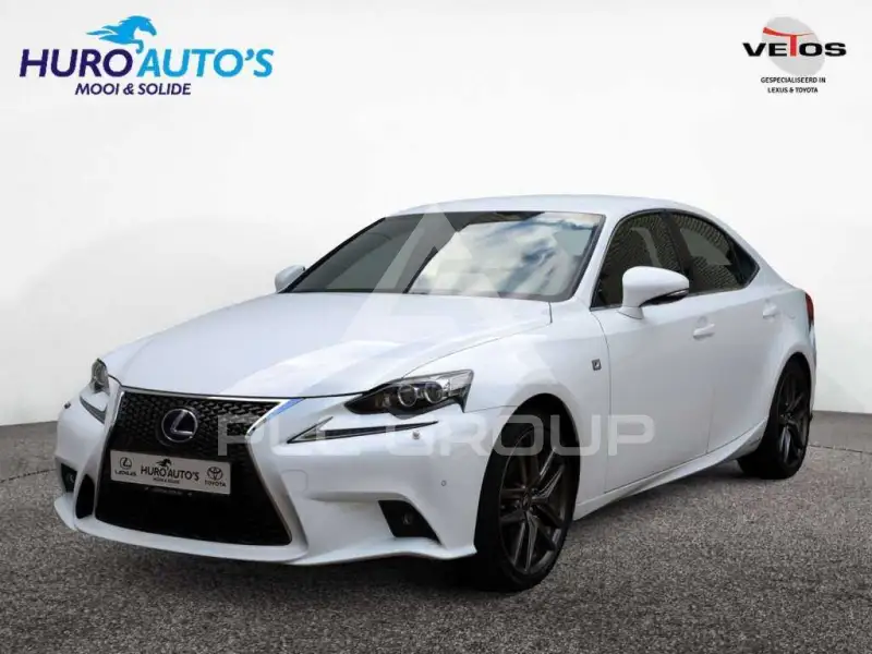 2016 Lexus IS300