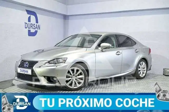 2016 Lexus IS300