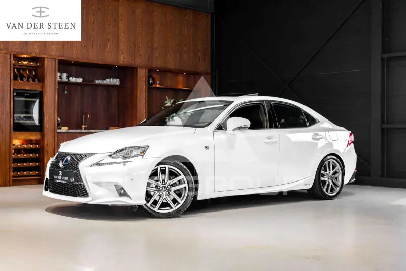 2016 Lexus IS300