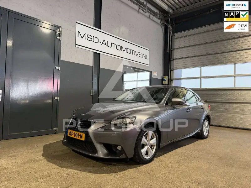 2016 Lexus IS300