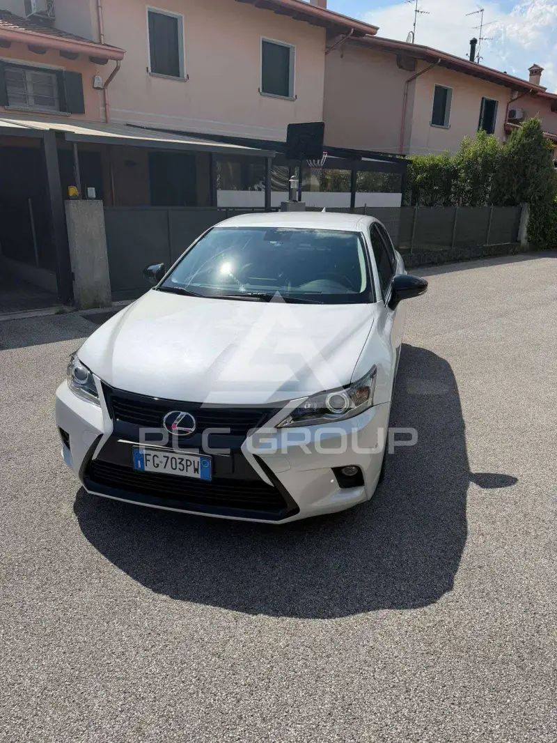 2016 Lexus CT200