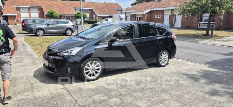2016 Toyota PRIUS