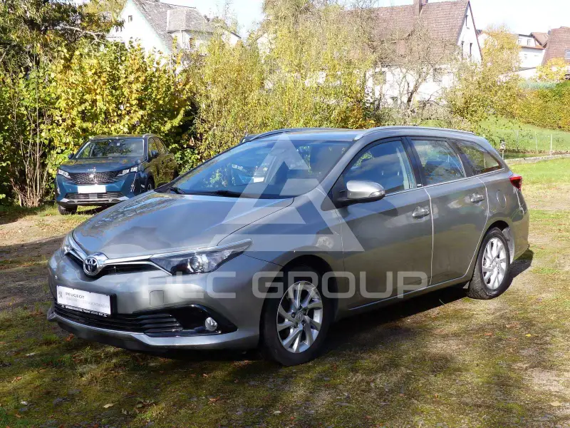 2016 Toyota AURIS