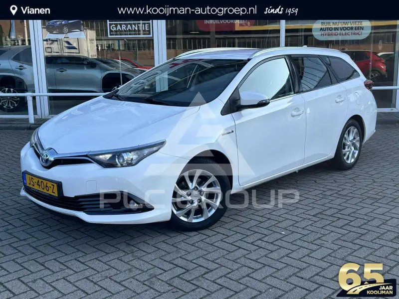 2016 Toyota AURIS