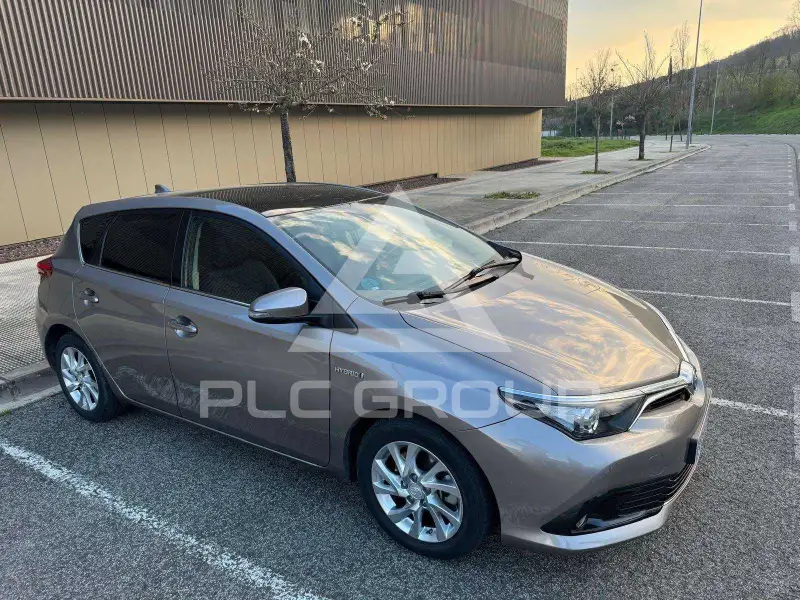2016 Toyota AURIS