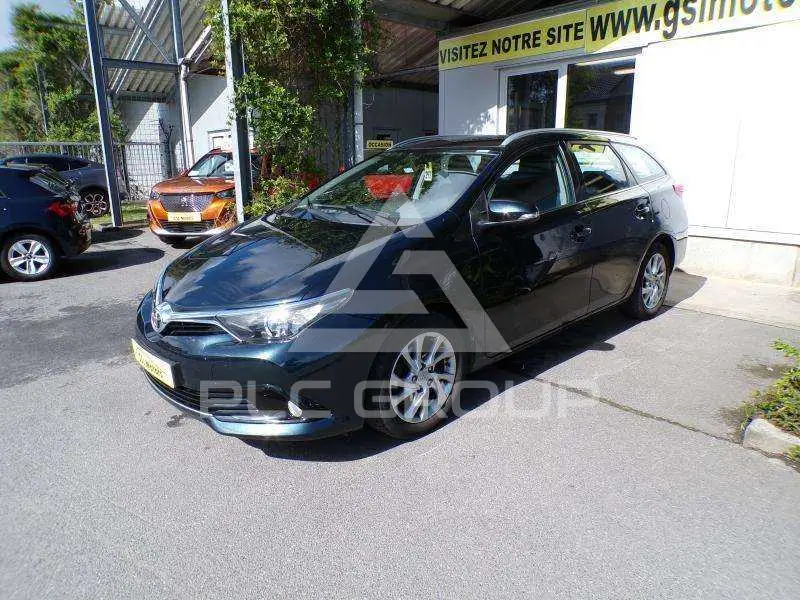 2016 Toyota AURIS