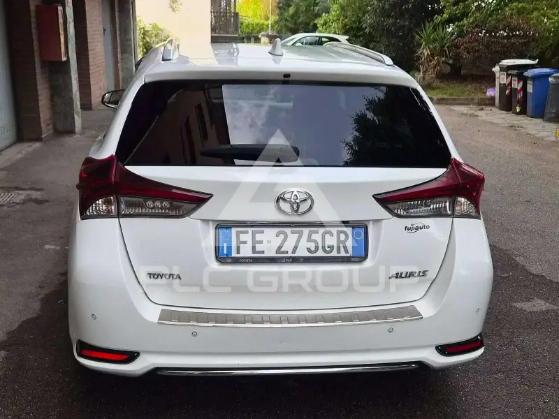 2016 Toyota AURIS