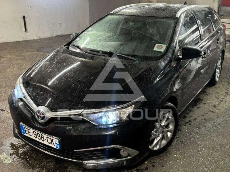 2016 Toyota AURIS