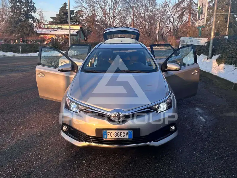 2016 Toyota AURIS