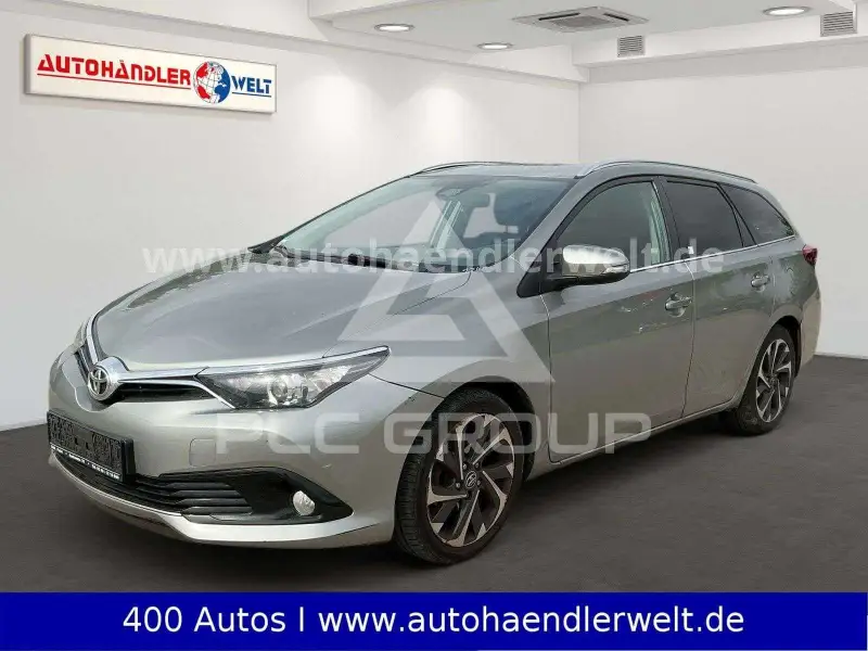2016 Toyota AURIS