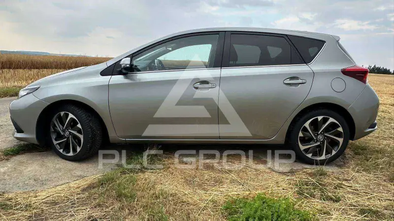 2016 Toyota AURIS