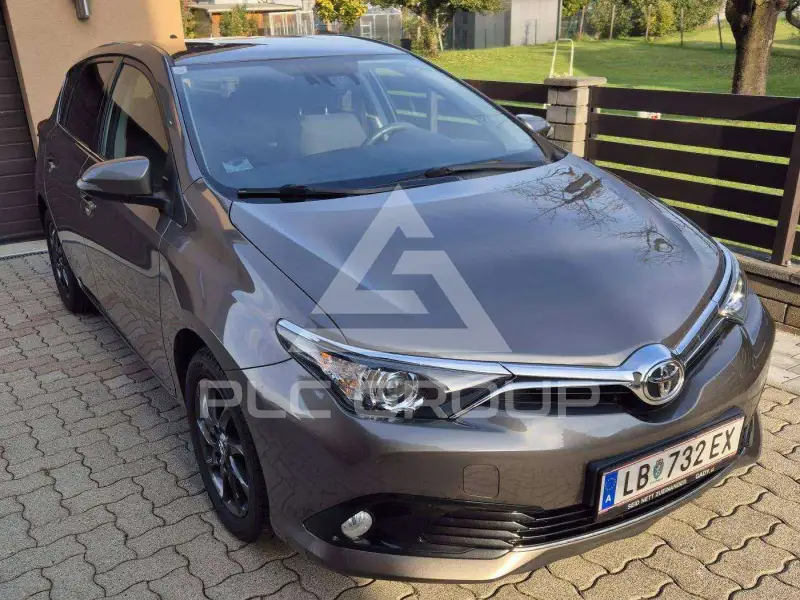 2016 Toyota AURIS