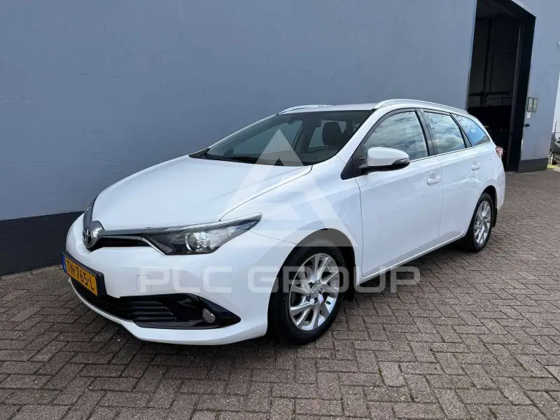 2016 Toyota AURIS