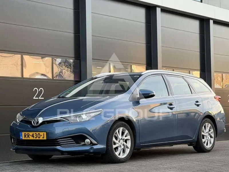 2016 Toyota AURIS