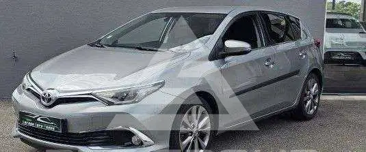 2016 Toyota AURIS
