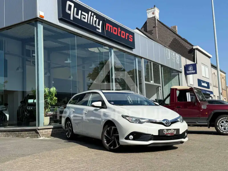 2016 Toyota AURIS