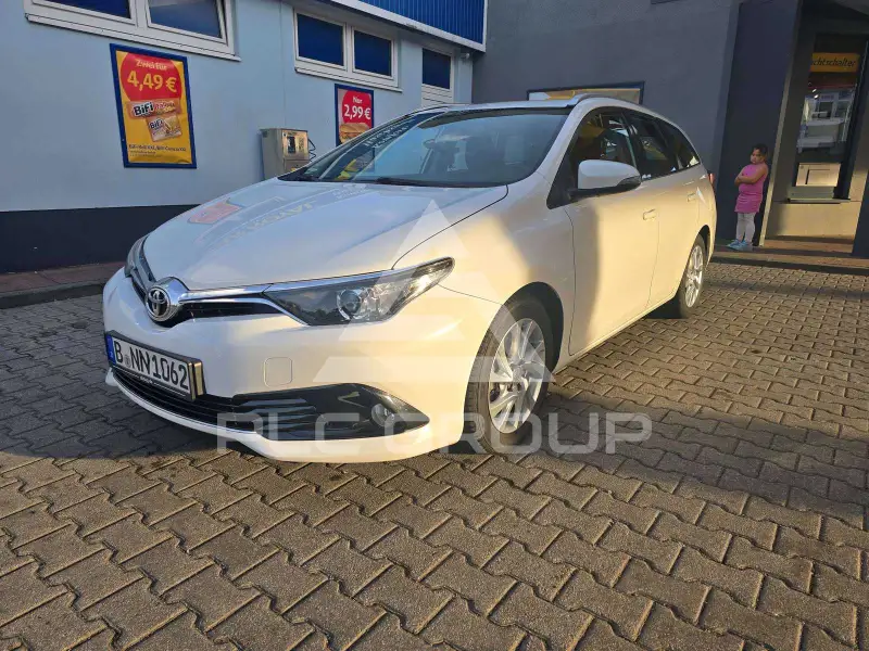 2016 Toyota AURIS