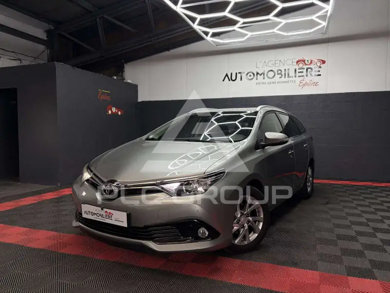 2016 Toyota AURIS