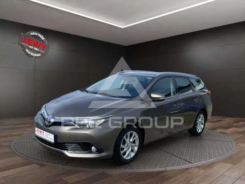2016 Toyota AURIS