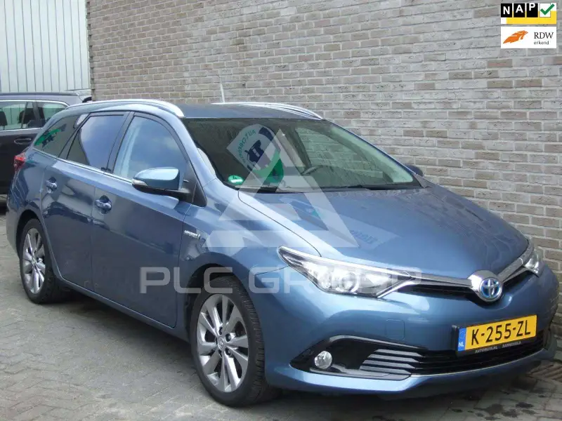 2016 Toyota AURIS