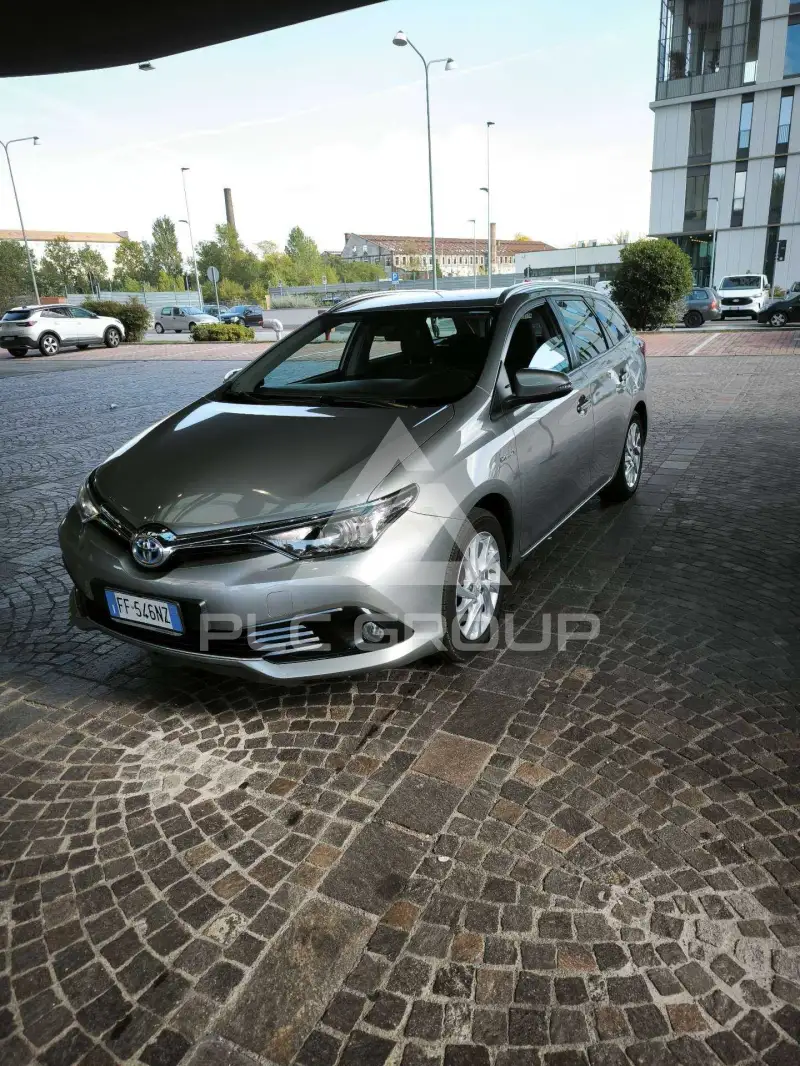 2016 Toyota AURIS