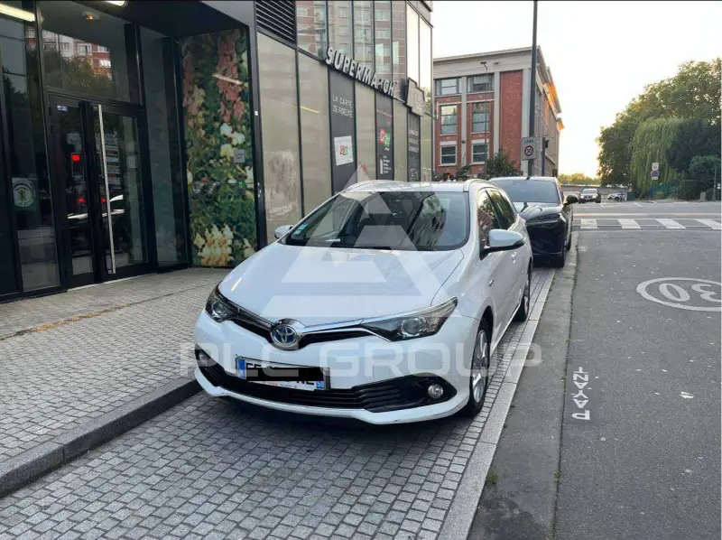 2016 Toyota AURIS