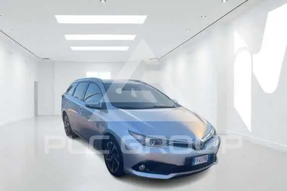 2016 Toyota AURIS