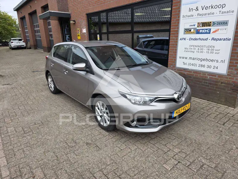 2016 Toyota AURIS