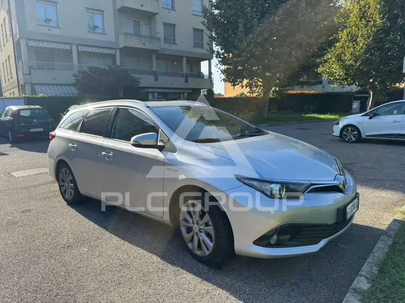 2016 Toyota AURIS