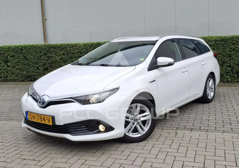 2016 Toyota AURIS