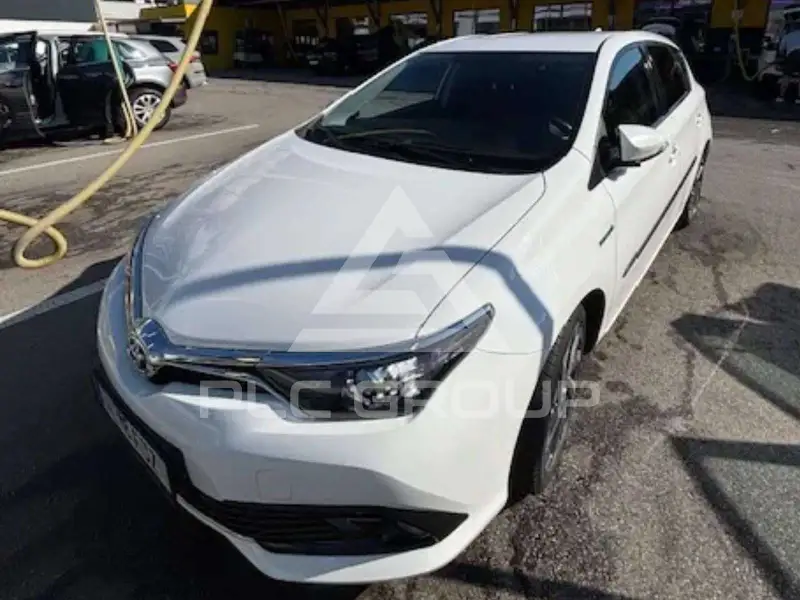 2016 Toyota AURIS