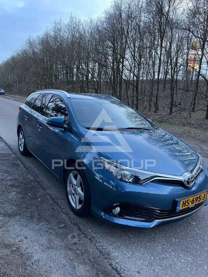 2016 Toyota AURIS