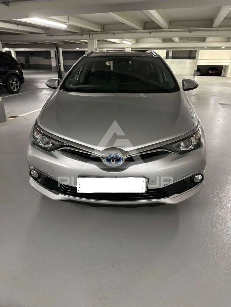 2016 Toyota AURIS