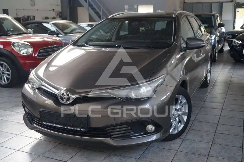 2016 Toyota AURIS