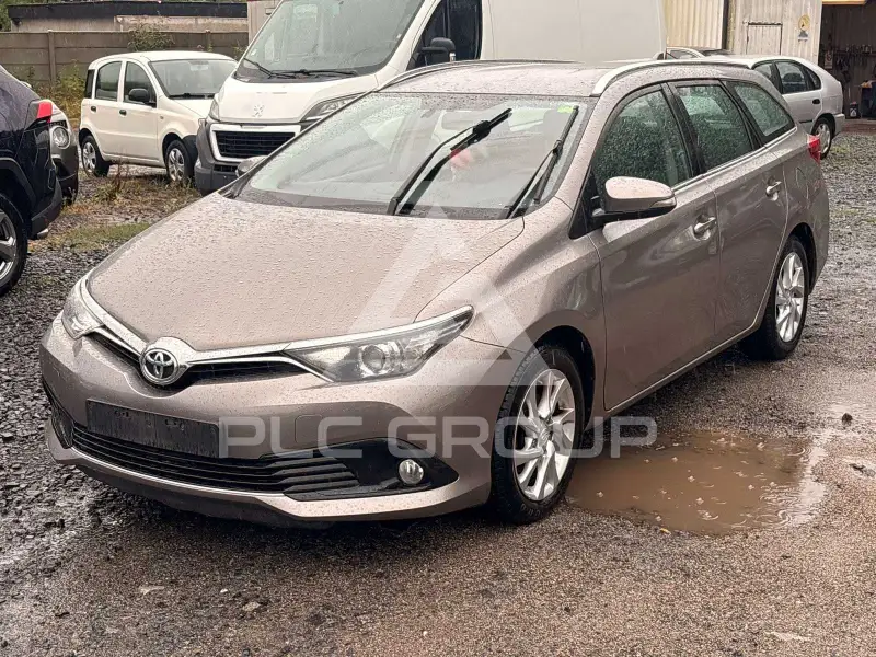 2016 Toyota AURIS