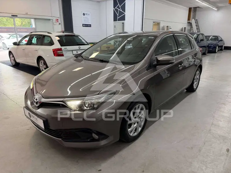 2016 Toyota AURIS