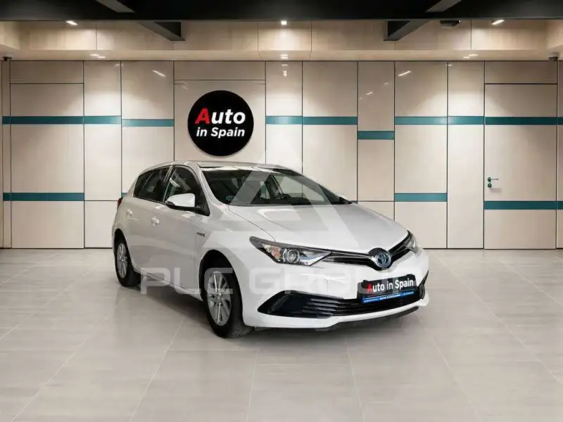 2016 Toyota AURIS