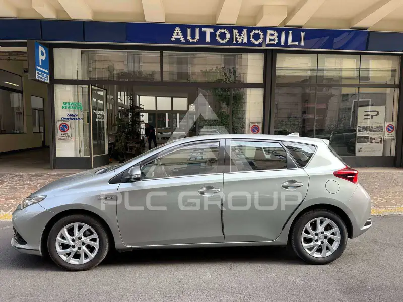 2016 Toyota AURIS