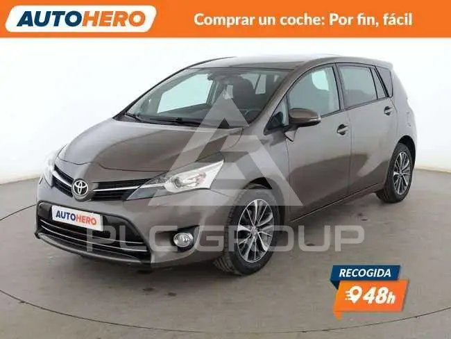 2016 Toyota VERSO