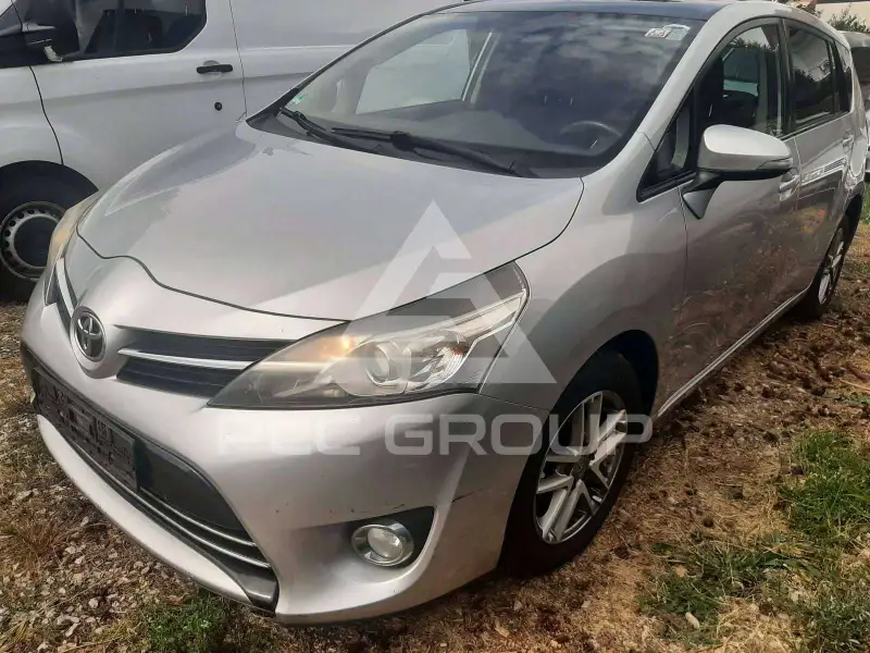 2016 Toyota VERSO